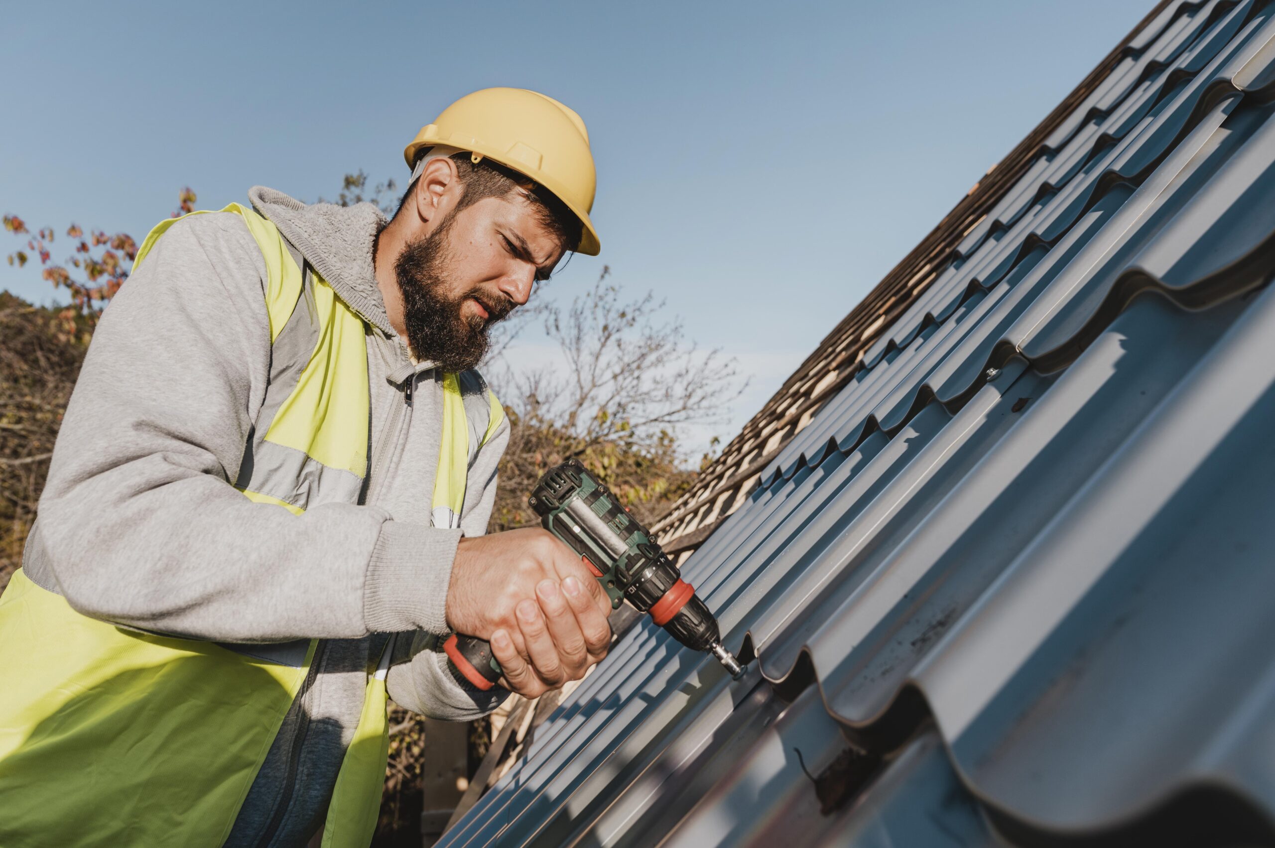 Read more about the article How Can You Tell if Your Roof Needs Repair? Look Out for These Signs – Copy